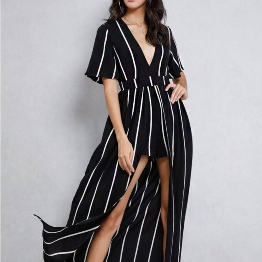 L’atiste ELEGANT BLACK STRIPE MAXI ROMPER with train size large